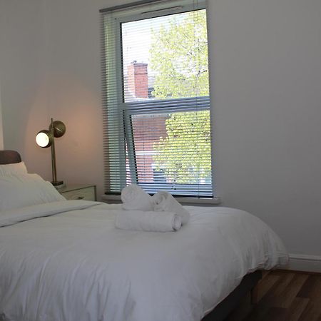 F2S Serviced Apartments 2Bedroom Terrace House With Free Wifi Netflix Suitable For Contractors Walking Distance To Train Station Дарби Екстериор снимка