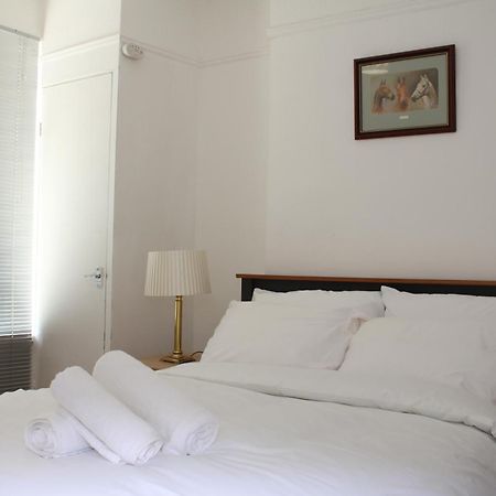 F2S Serviced Apartments 2Bedroom Terrace House With Free Wifi Netflix Suitable For Contractors Walking Distance To Train Station Дарби Екстериор снимка