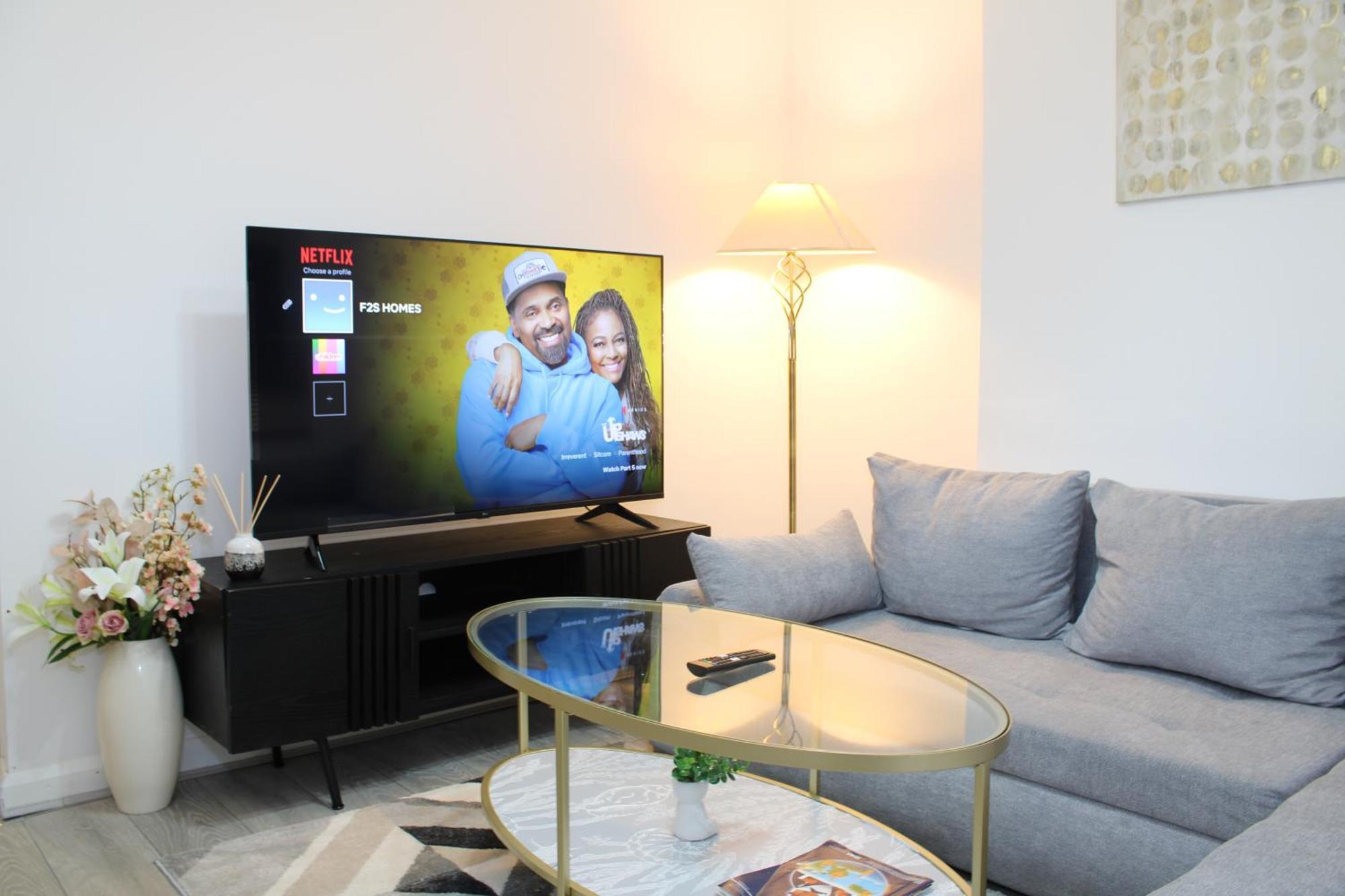 F2S Serviced Apartments 2Bedroom Terrace House With Free Wifi Netflix Suitable For Contractors Walking Distance To Train Station Дарби Екстериор снимка