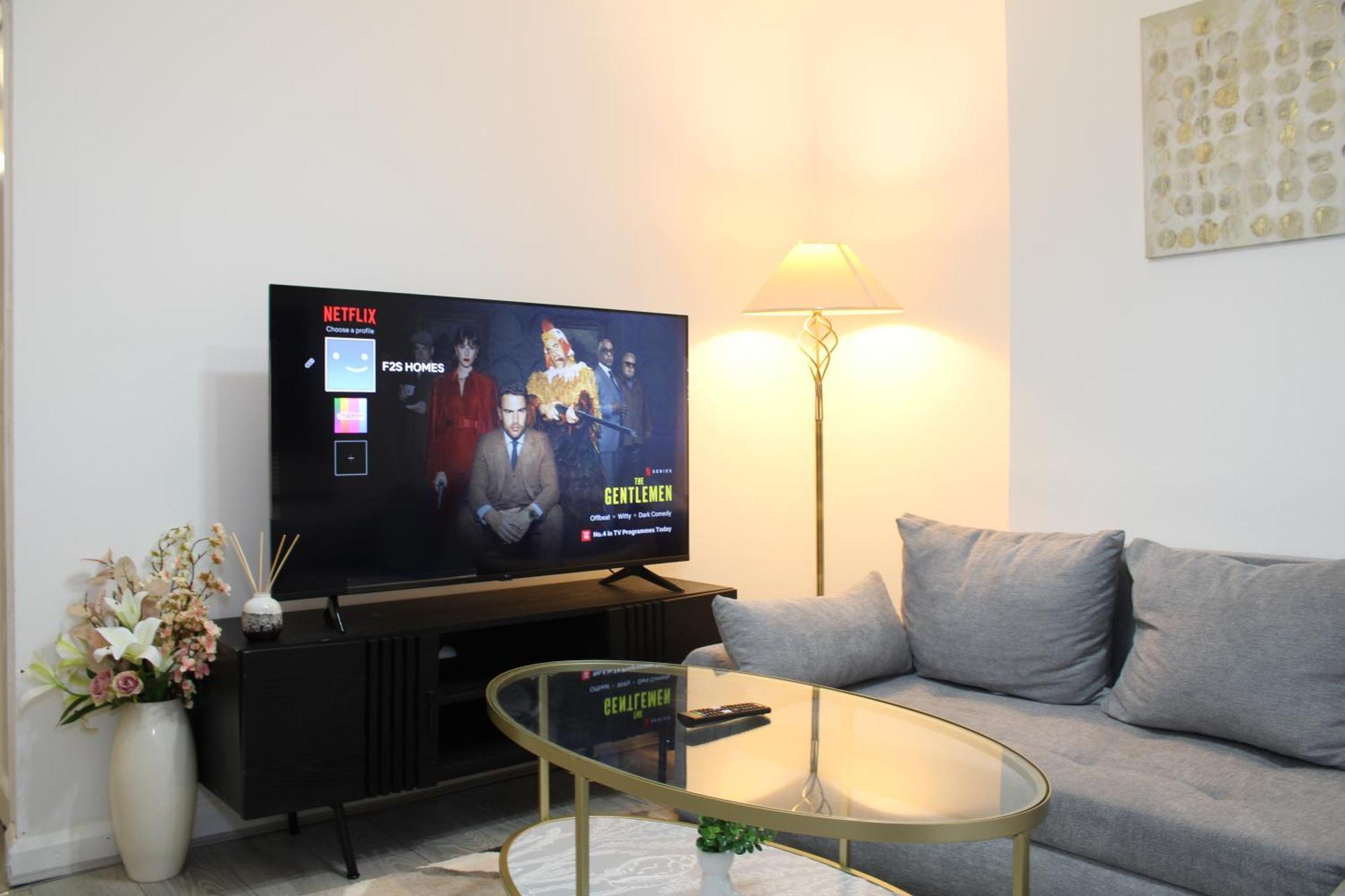 F2S Serviced Apartments 2Bedroom Terrace House With Free Wifi Netflix Suitable For Contractors Walking Distance To Train Station Дарби Екстериор снимка
