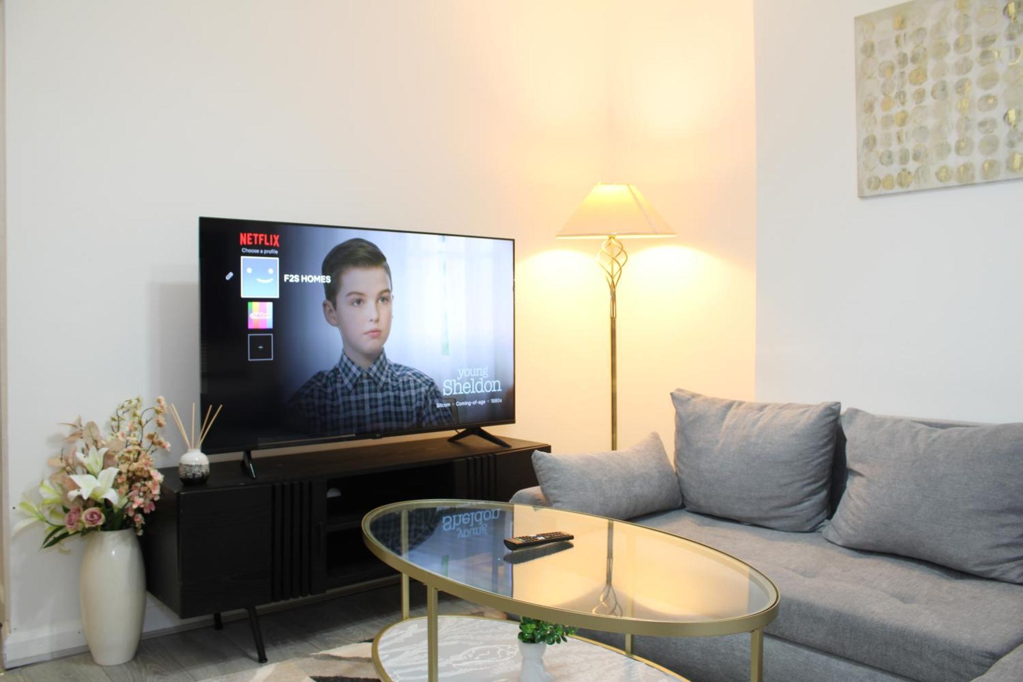 F2S Serviced Apartments 2Bedroom Terrace House With Free Wifi Netflix Suitable For Contractors Walking Distance To Train Station Дарби Екстериор снимка