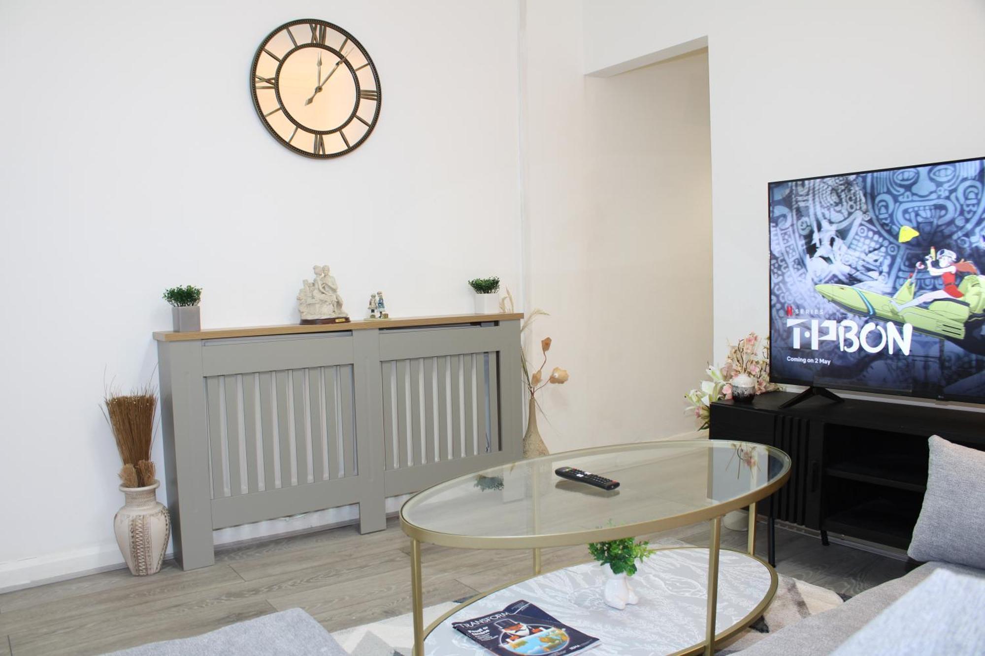 F2S Serviced Apartments 2Bedroom Terrace House With Free Wifi Netflix Suitable For Contractors Walking Distance To Train Station Дарби Екстериор снимка