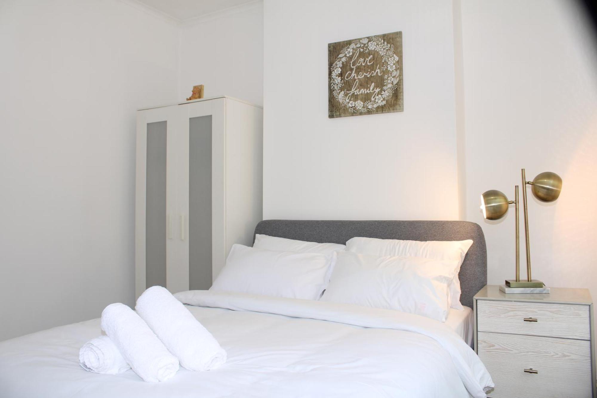 F2S Serviced Apartments 2Bedroom Terrace House With Free Wifi Netflix Suitable For Contractors Walking Distance To Train Station Дарби Екстериор снимка